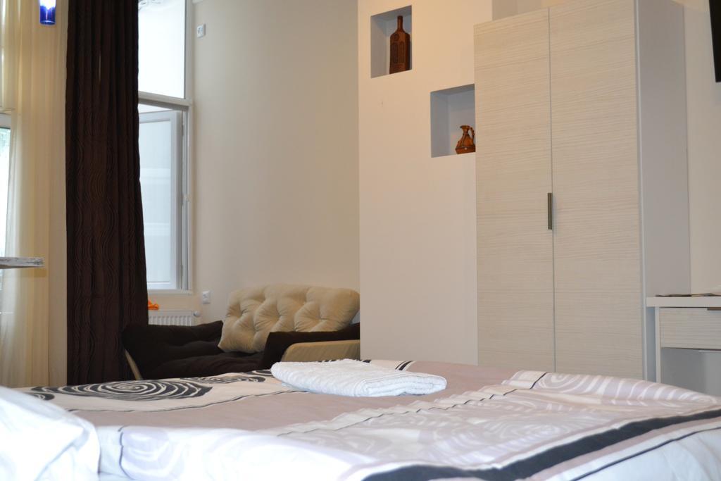Family Apartment In Avlabari Tbilisi Exterior foto