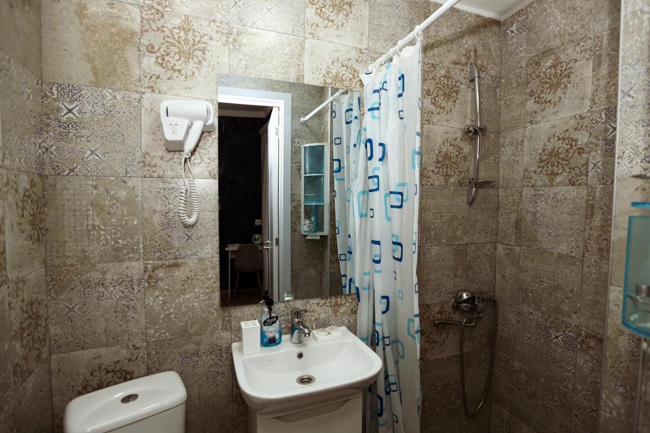 Family Apartment In Avlabari Tbilisi Exterior foto
