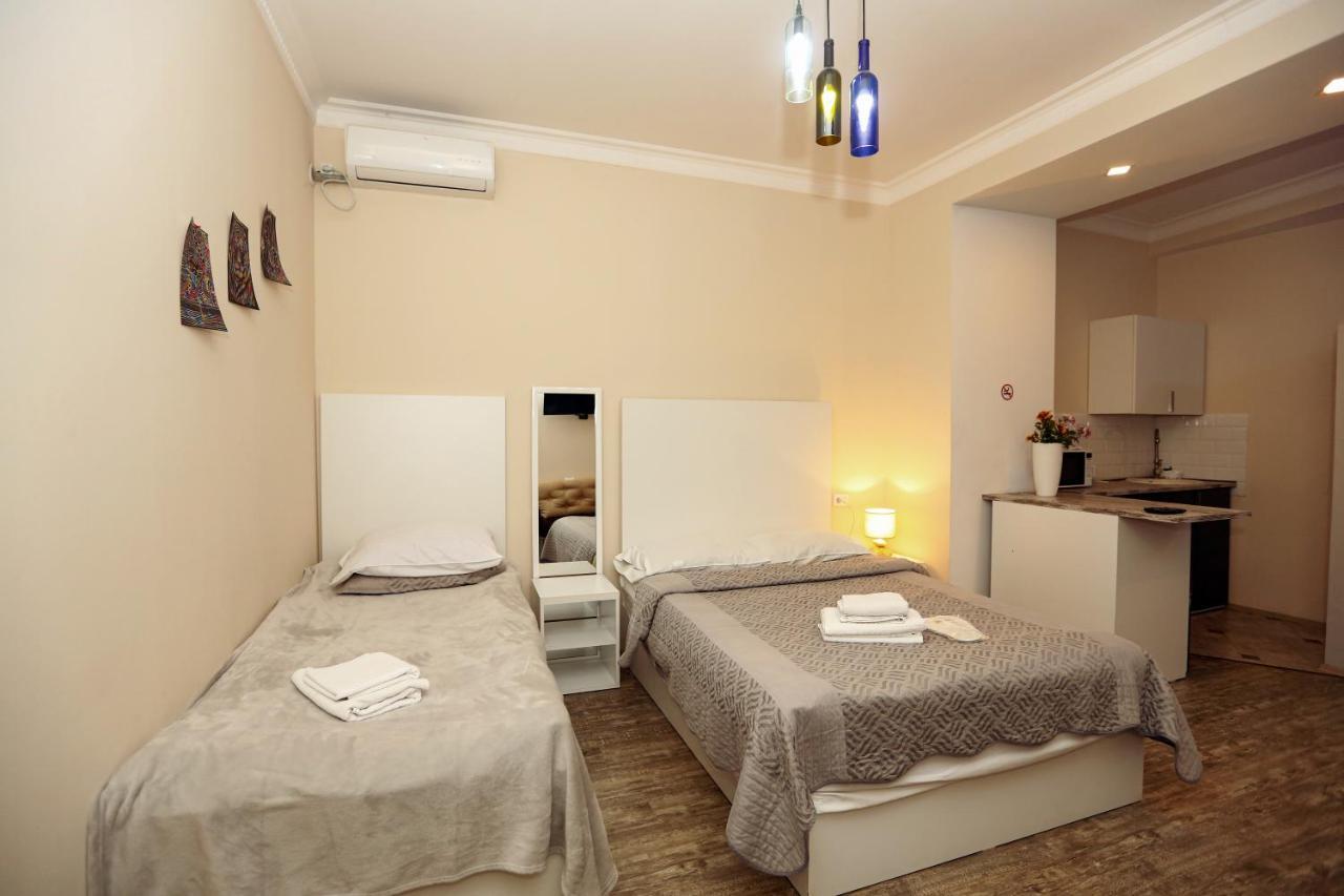Family Apartment In Avlabari Tbilisi Exterior foto