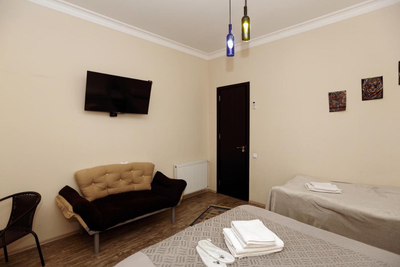 Family Apartment In Avlabari Tbilisi Exterior foto
